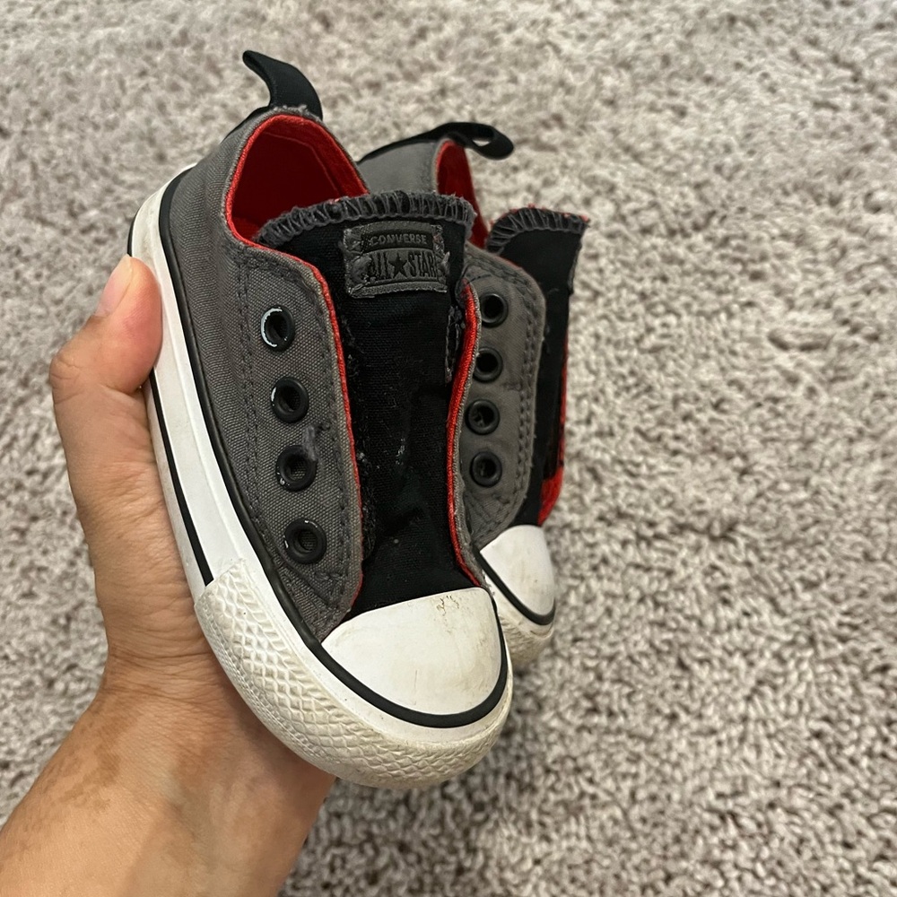 Converse - Picture 2 of 2